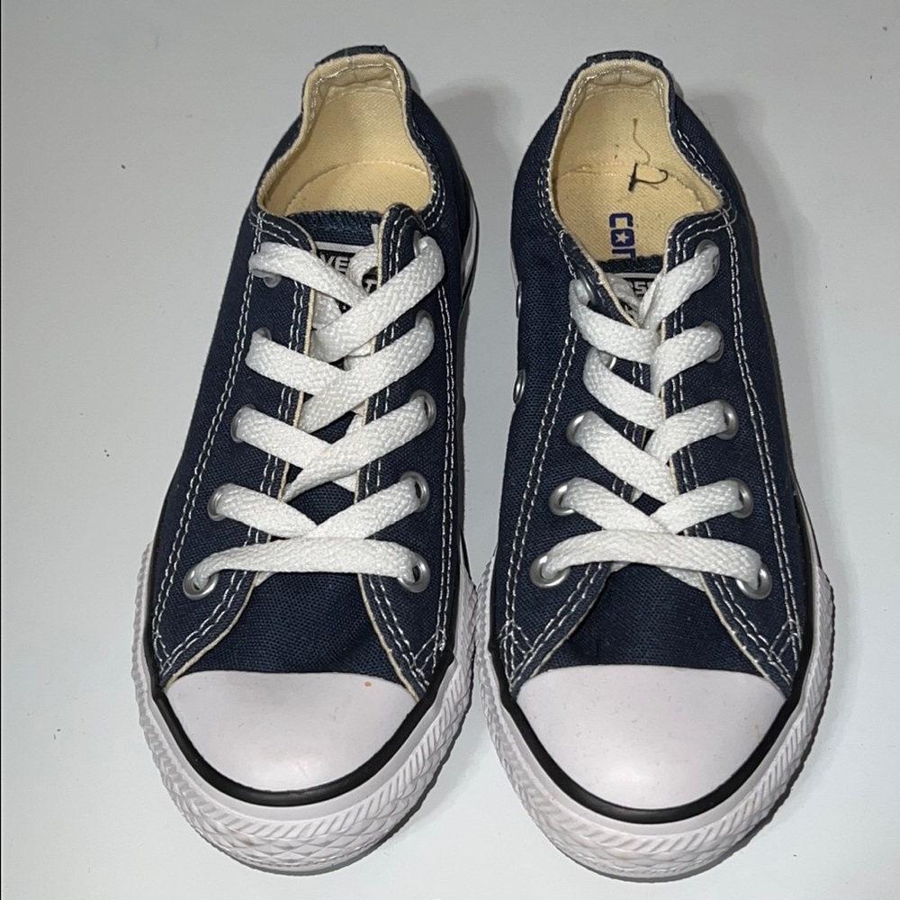 Kids Converse All Star Sz 12 universal color navy blue